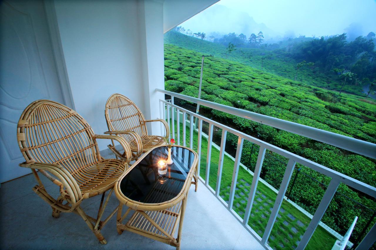 Monsoon Grande Hotel Munnar Exterior foto