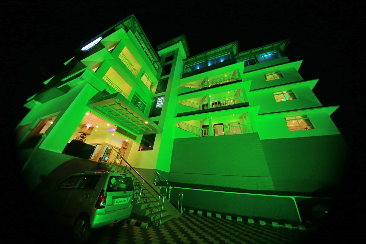 Monsoon Grande Hotel Munnar Exterior foto
